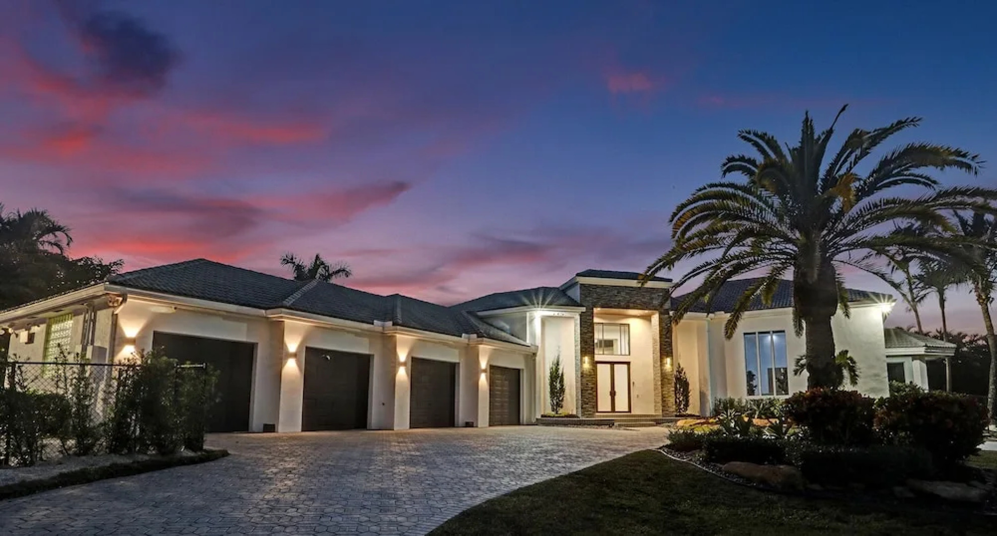 Sophia's Compound resort w heated pool