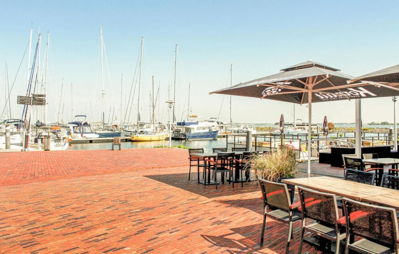 Awesome Home in Bruinisse With Wifi and 4 Bedrooms