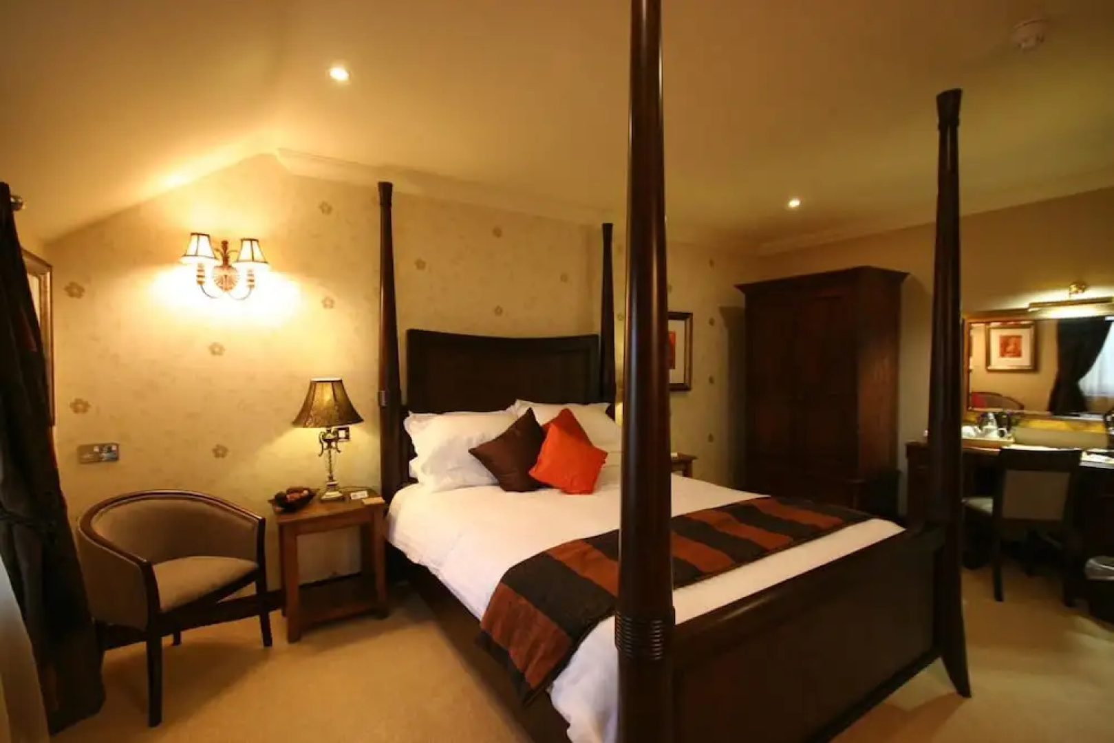 Three Horseshoes Country Inn and Spa