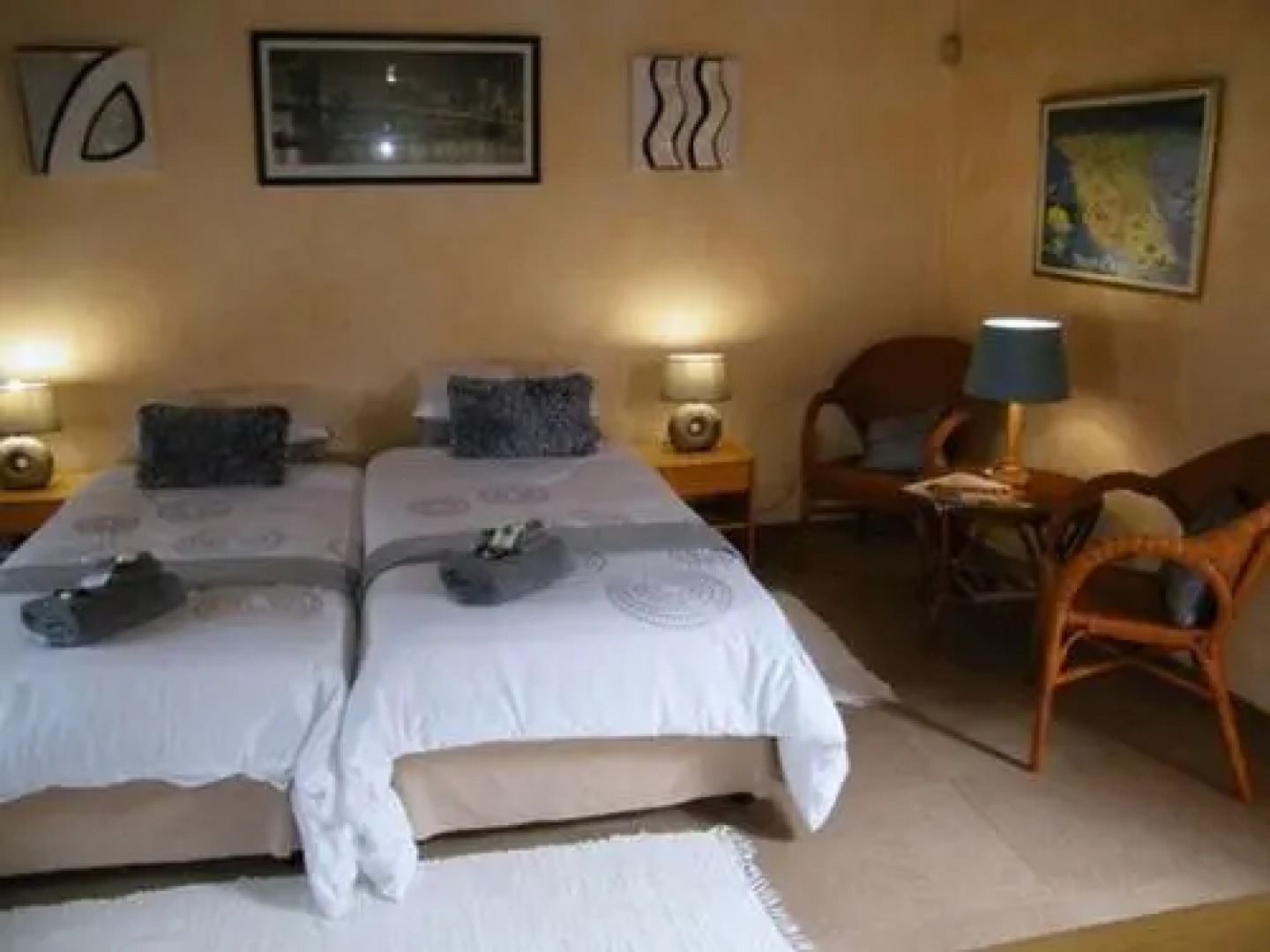 Haus Estnic Bed & Breakfast