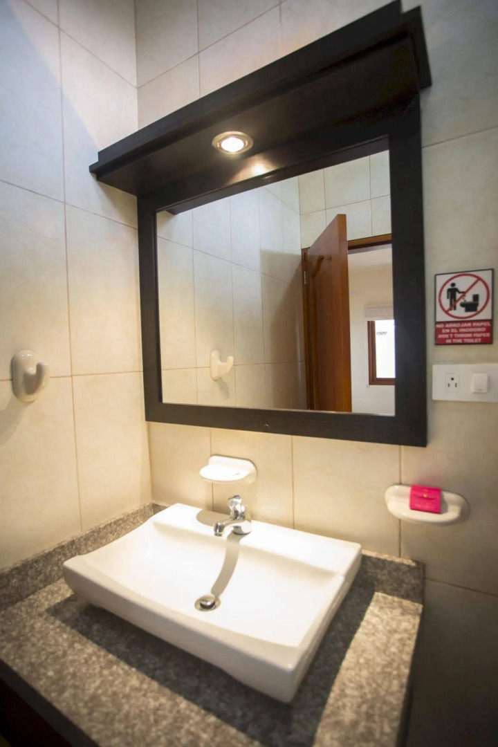 Hotel La Laguna Galapagos