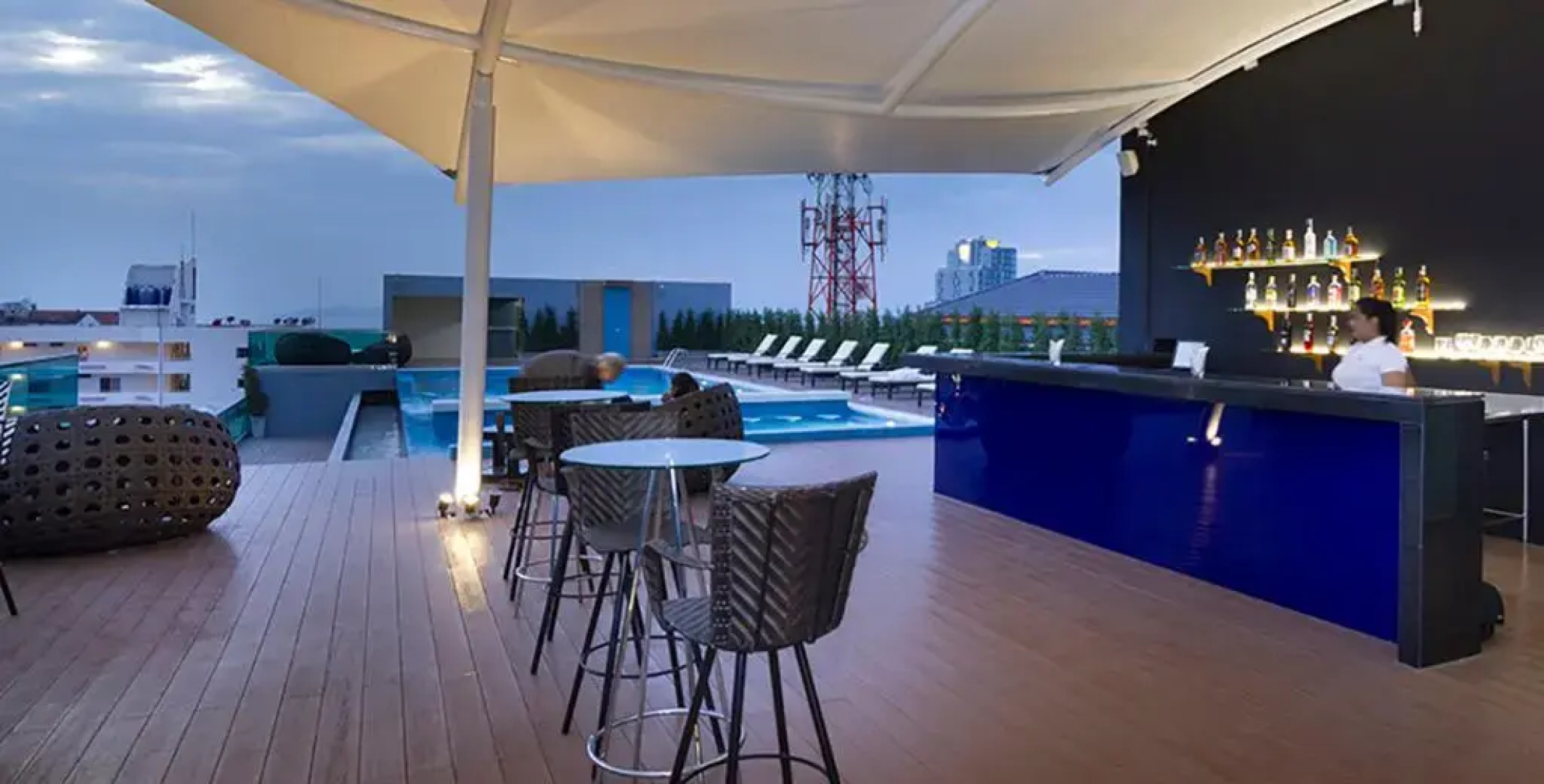 Unique Regency Hotel