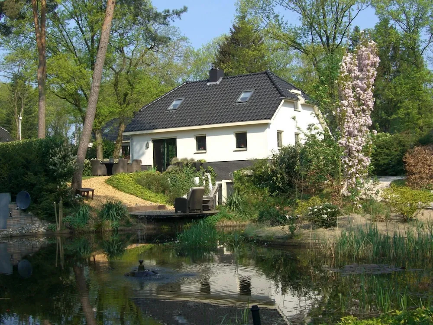 Luxurious Villa in Lunteren with Sauna