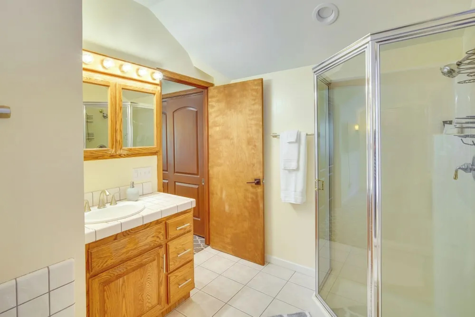 Lake Arrowhead Cabin w/ Decks < 2 Mi to Village!