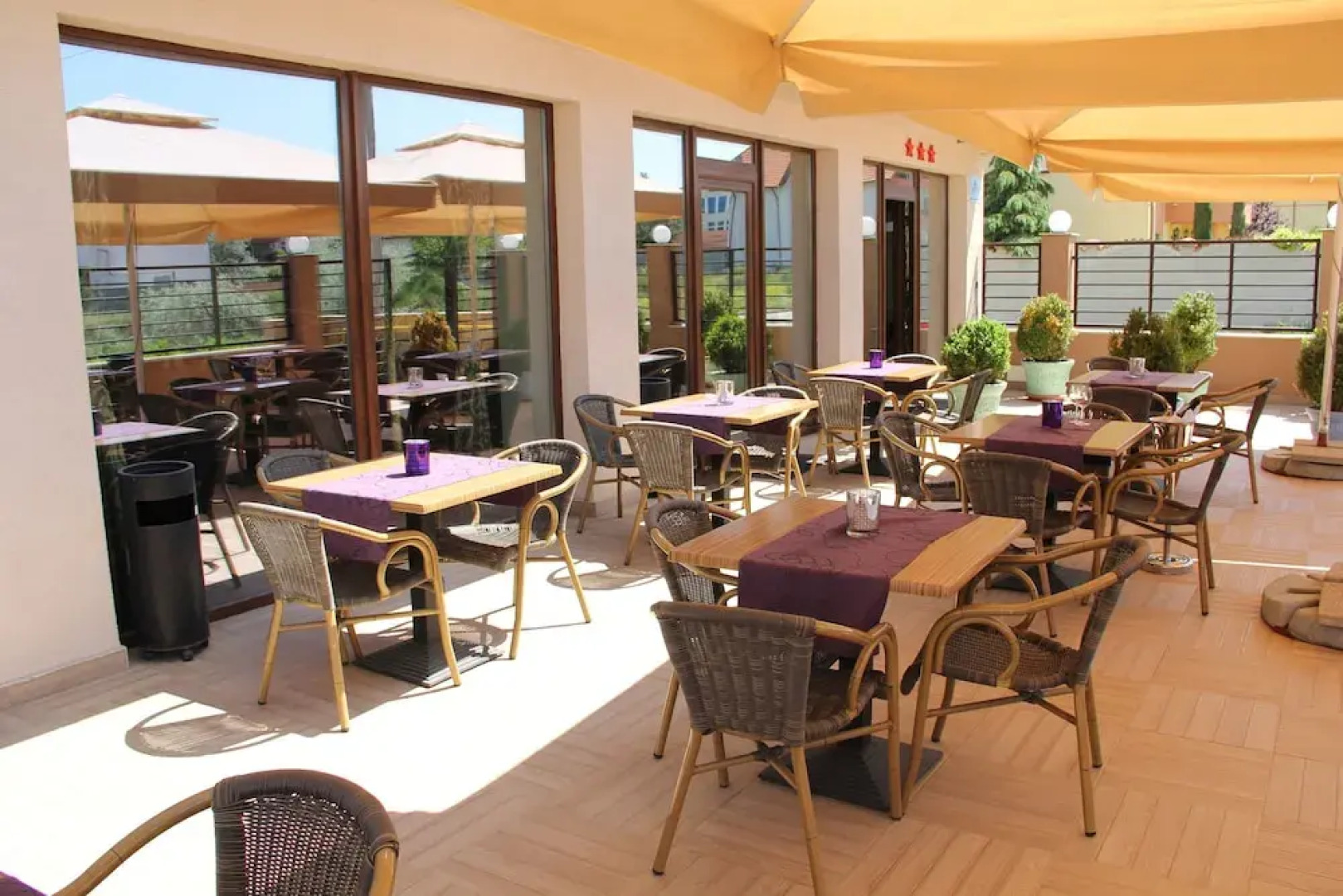 Sangria Luxury Family