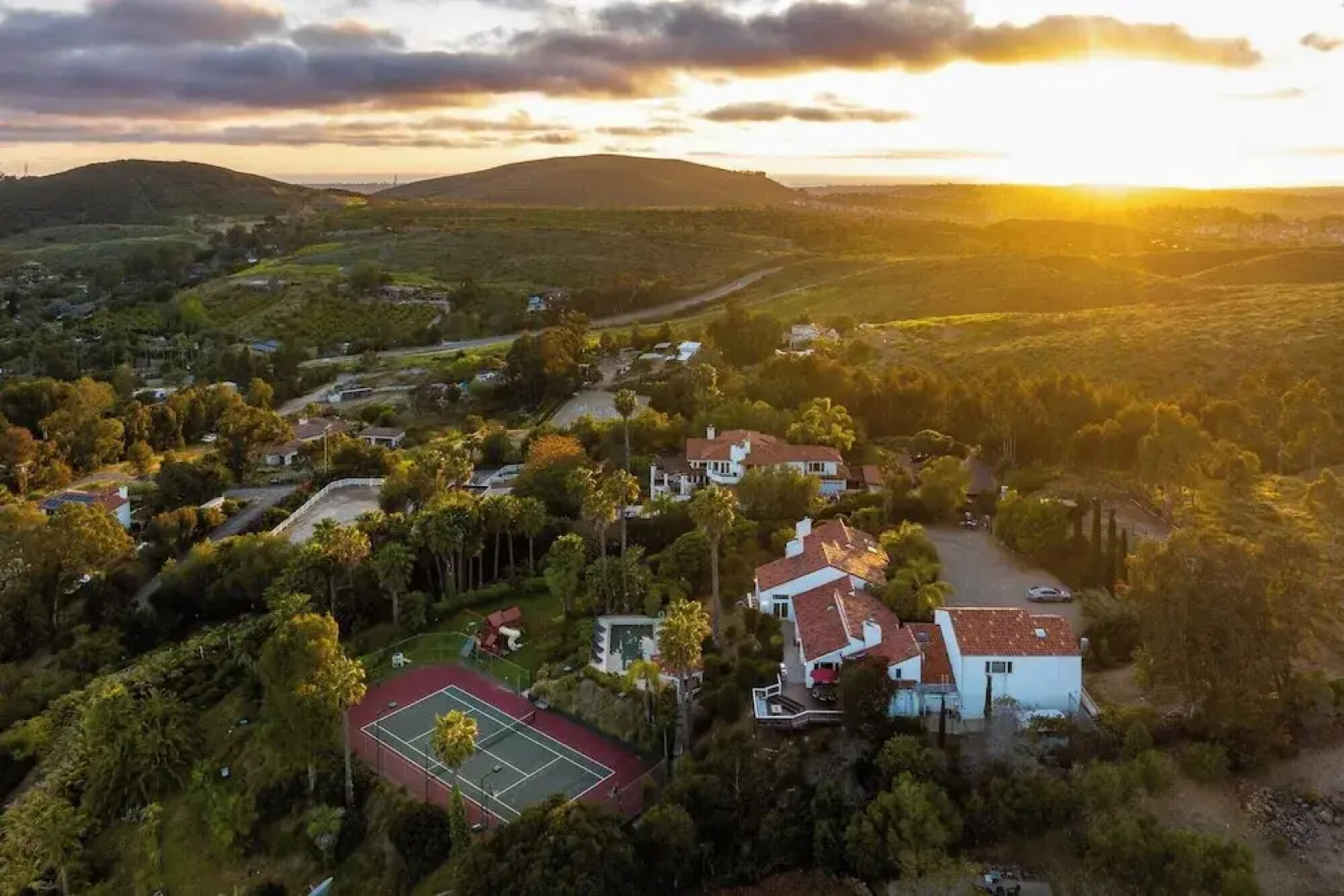 Resort-style Estate w/ Pool, Game Room & Valley Views Near Wineries The Tennis Ranch by Avantstay