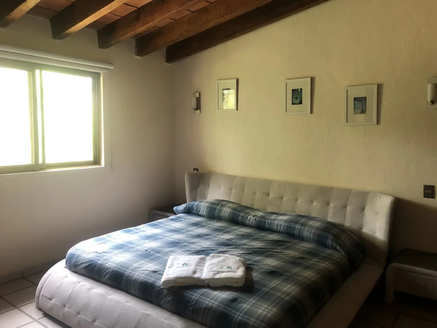 El Jardín De En Medio