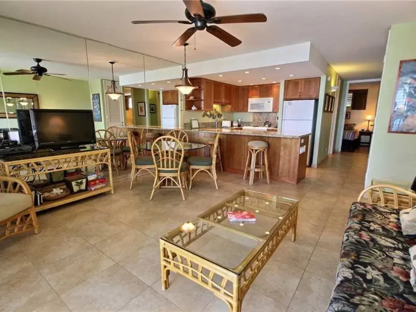 Pohailani 128 by RedAwning