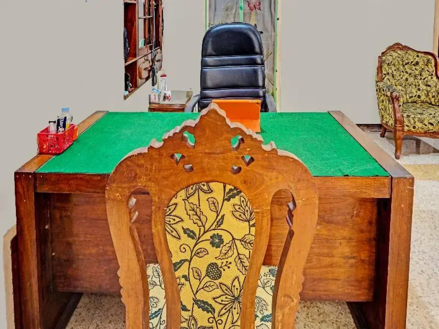 Oyo 91502 Kost Bu Lilies Syariah