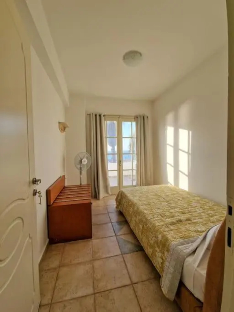 Beachlife: The Apartment