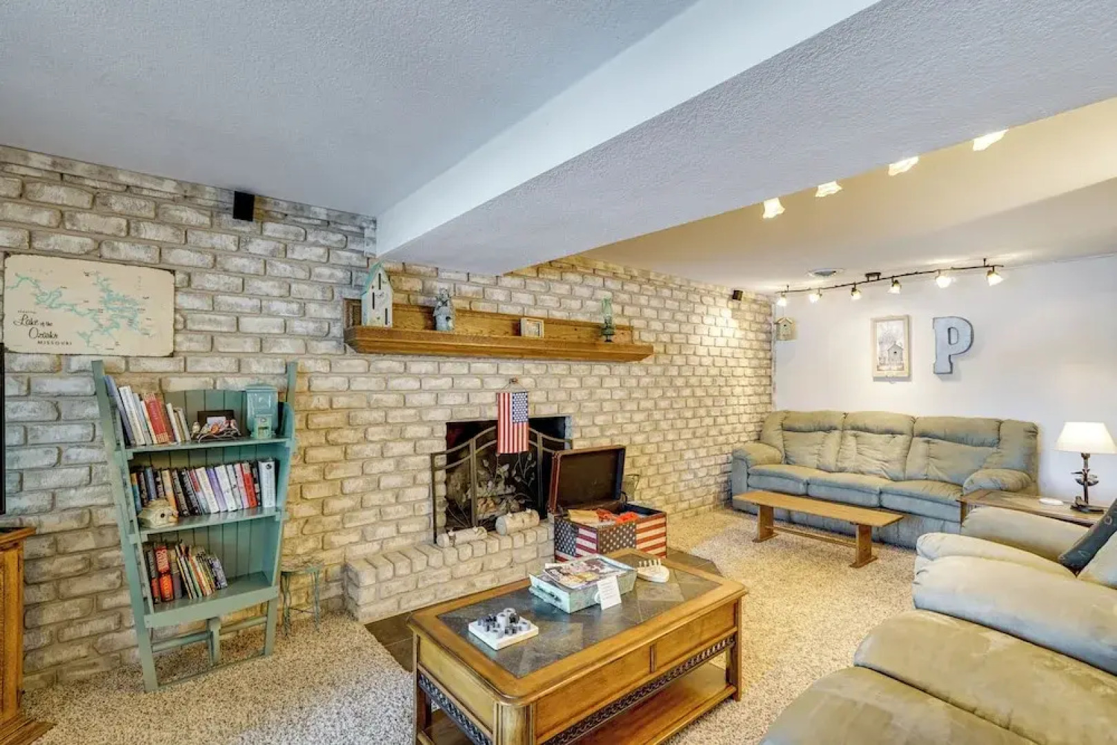 Lakefront & Dog-friendly Gem in Gravois Mills