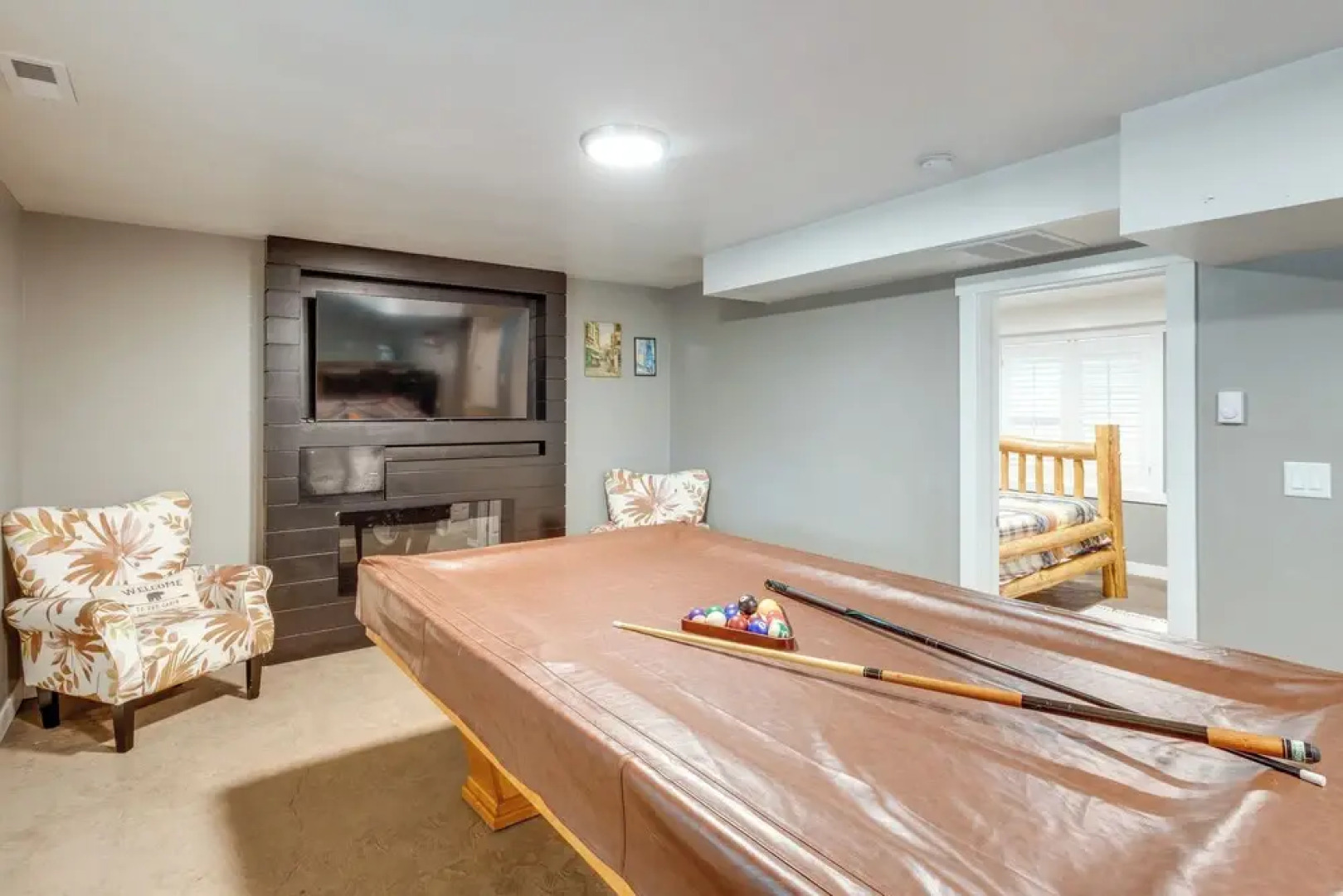 Deck w/ Hot Tub: Ashton 'cozy Cub Cabin'