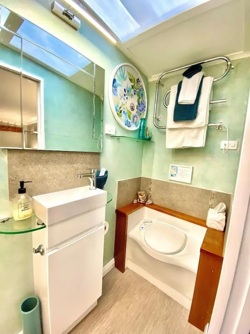 Ah House Nelson City B&B