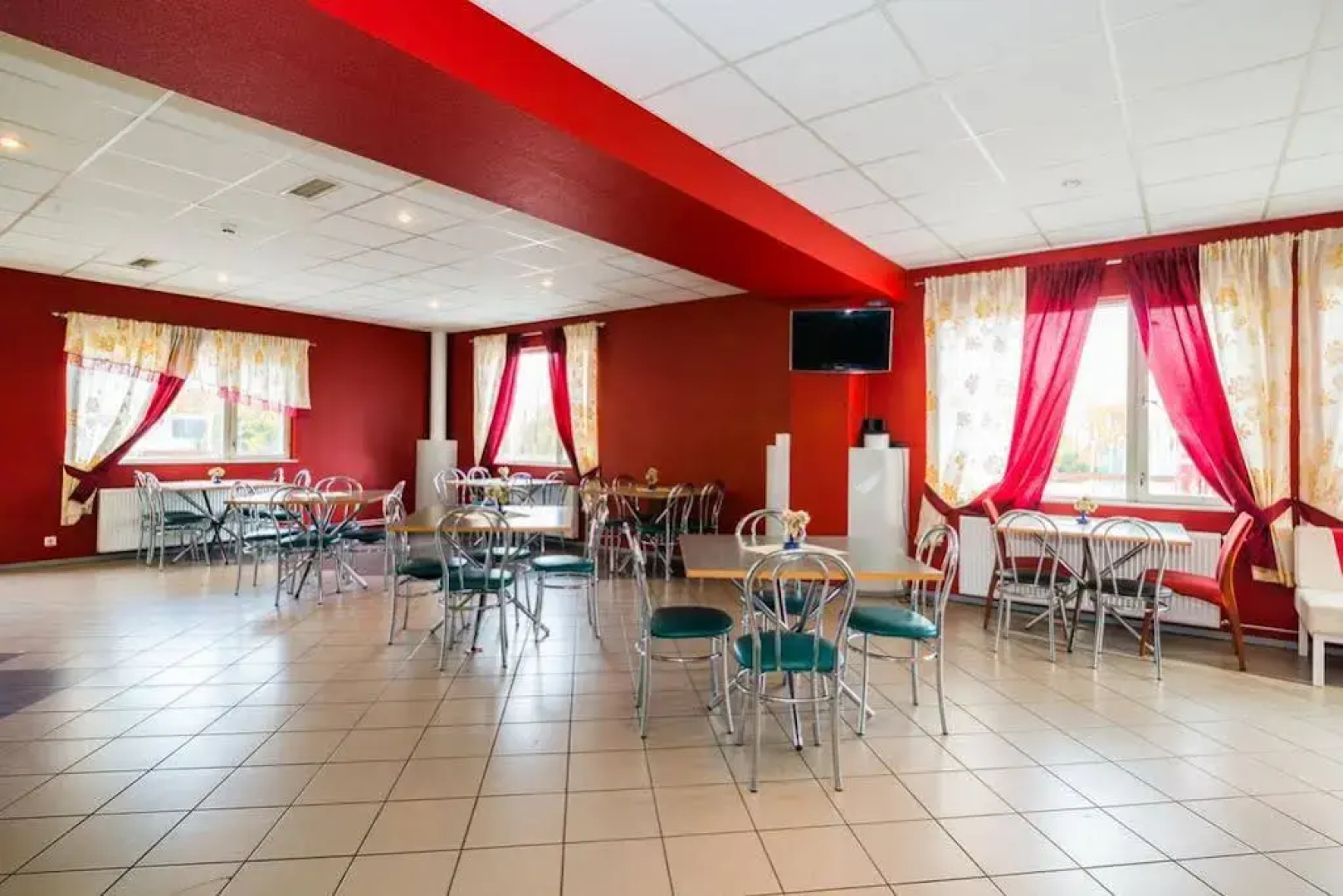 Tamme Hostel