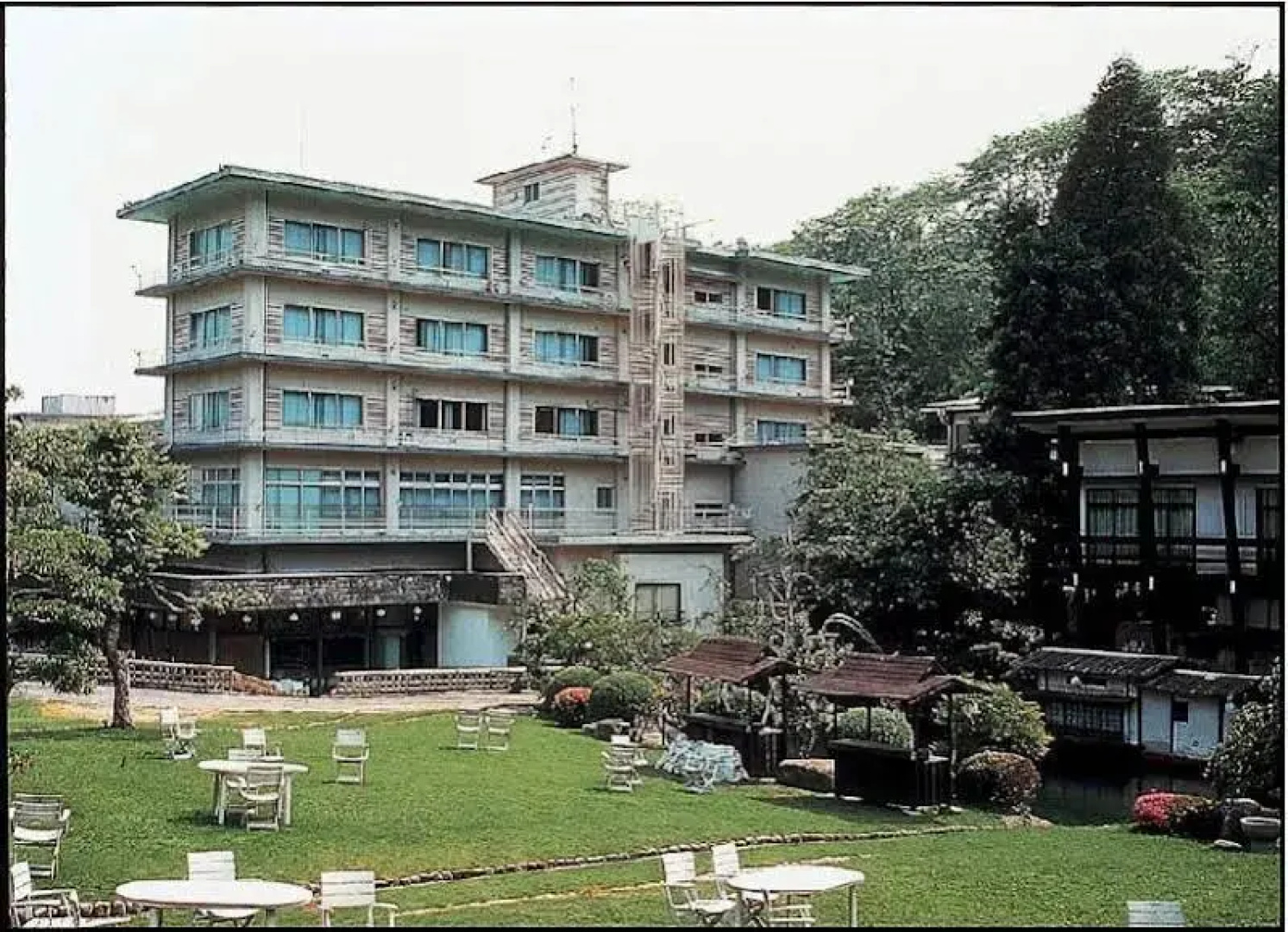 Tomata Onsen Noritake