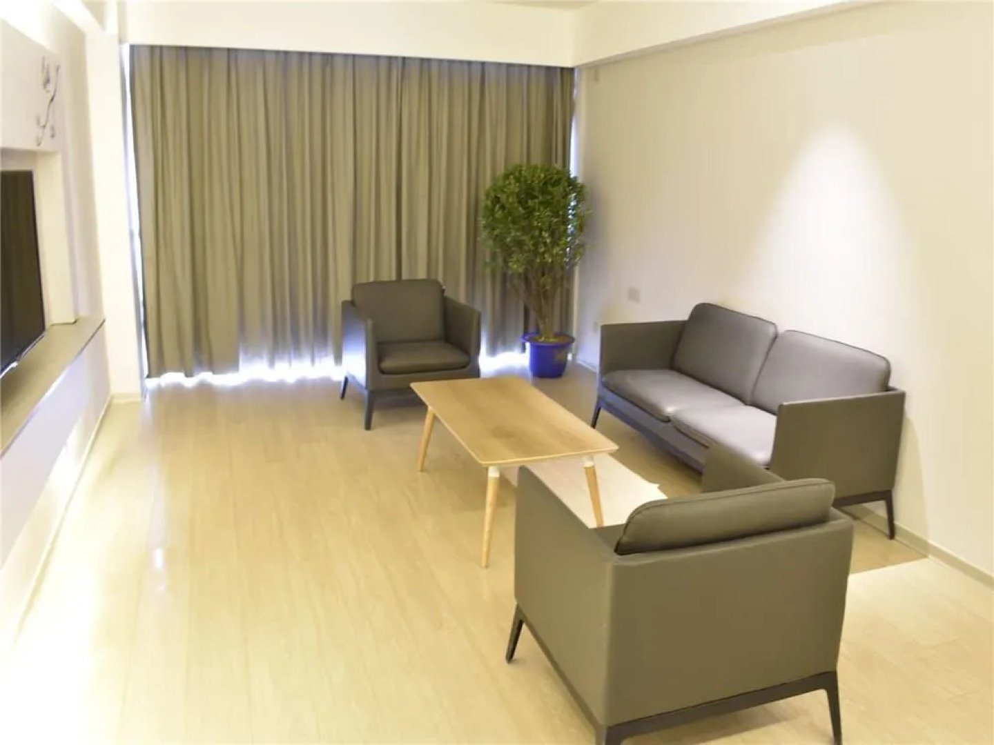 Lhasa Railway Station Magnolia Hotel