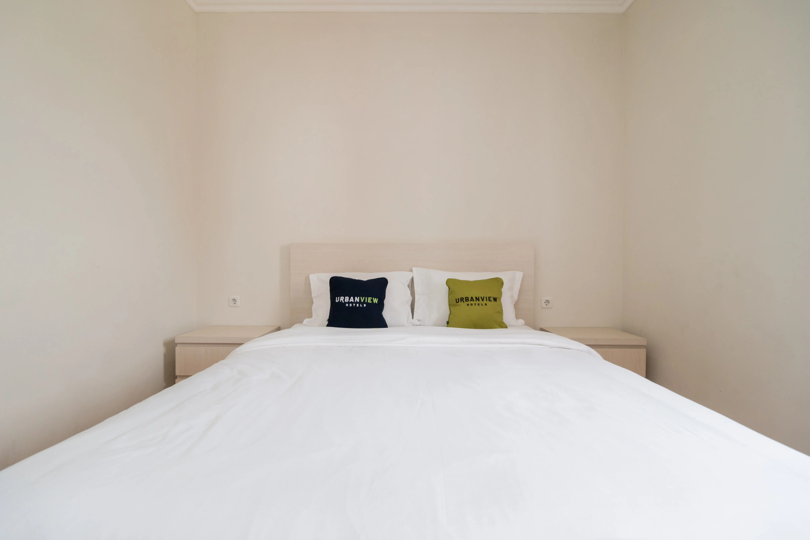 Urbanview Hotel Syariah DJ Gading Serpong