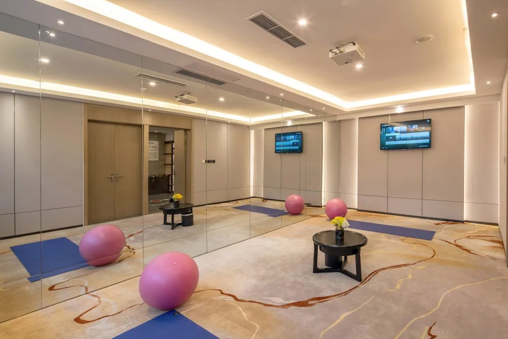 Qingyuan Yuanguang Argyle Hotel