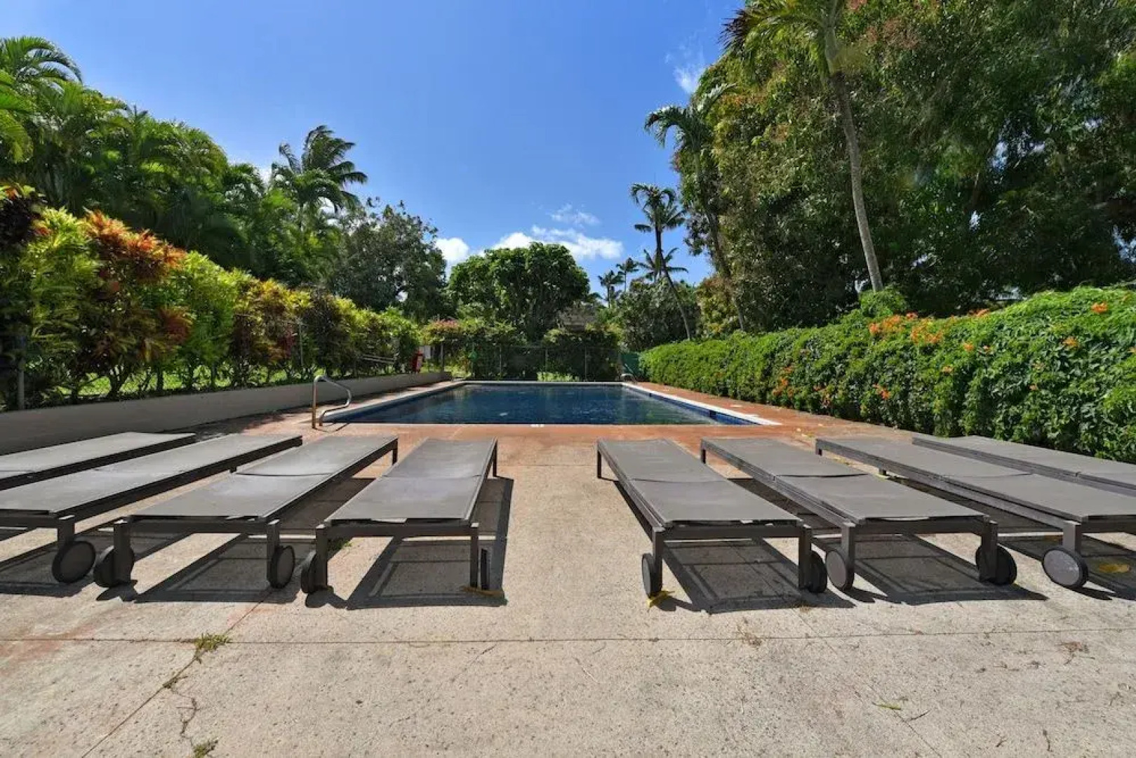 Pohailani 131 by RedAwning