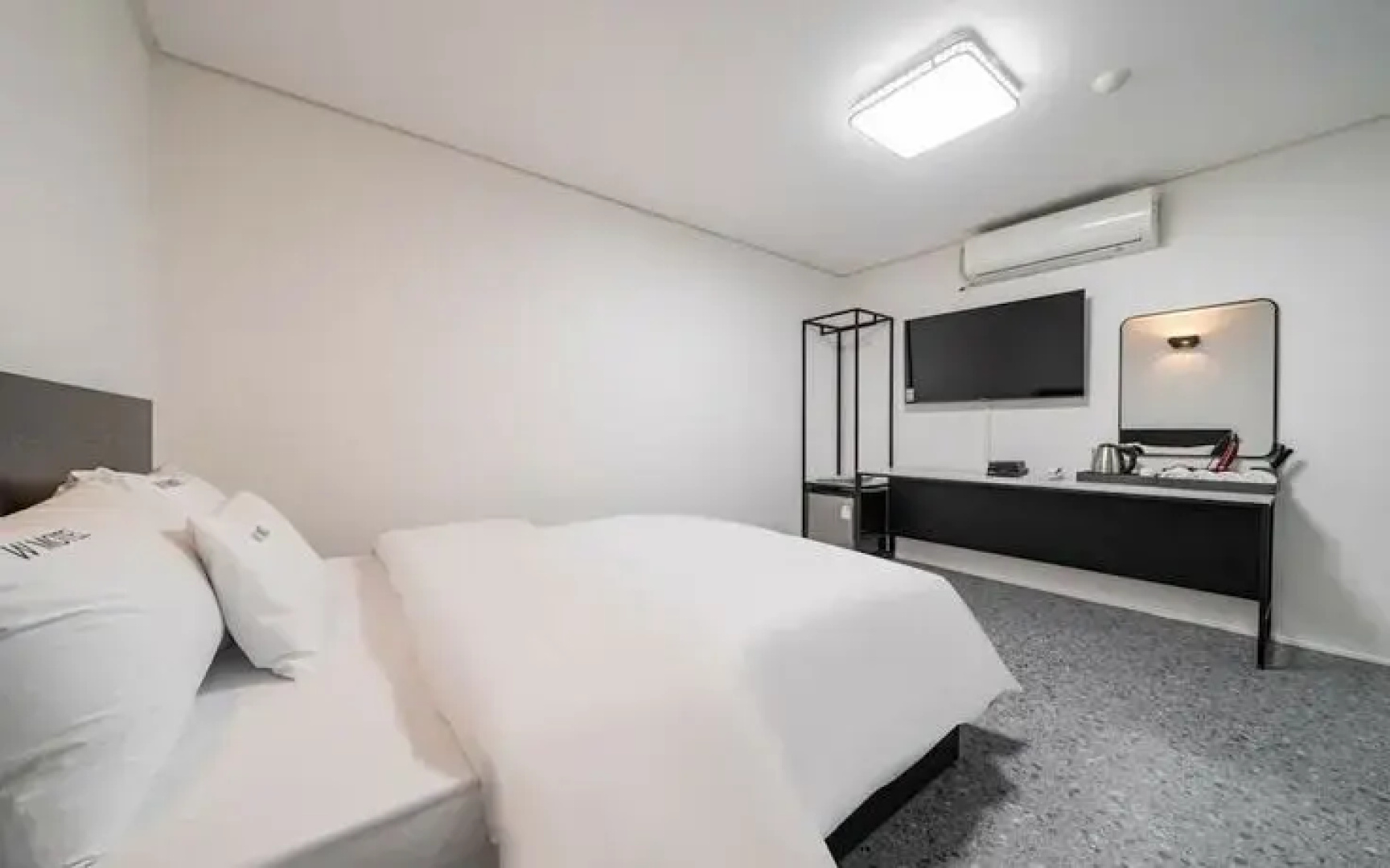 Mungyeong Hotel W