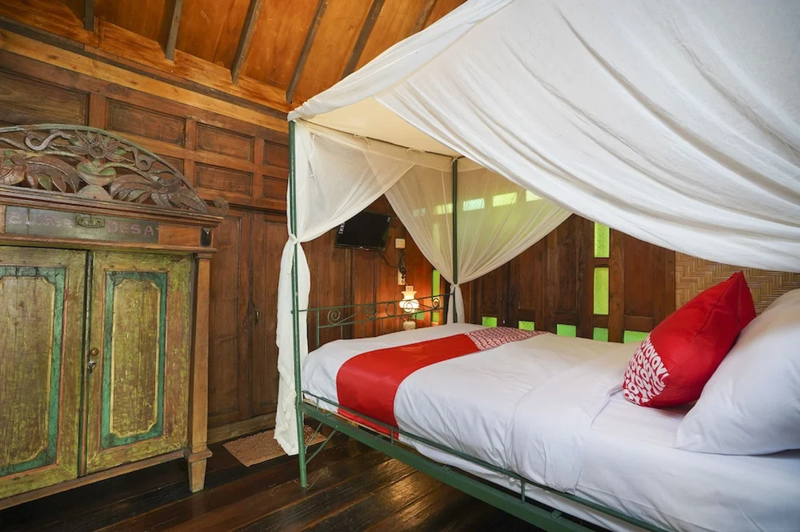 Kayu Beach Villa by OYO Rooms