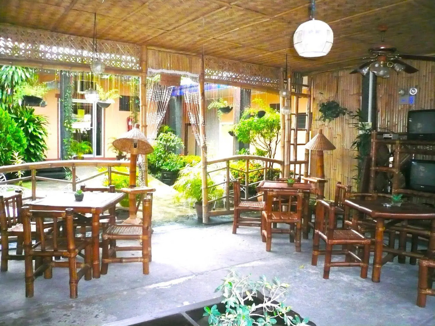 Marquis Hotel and Restaurant