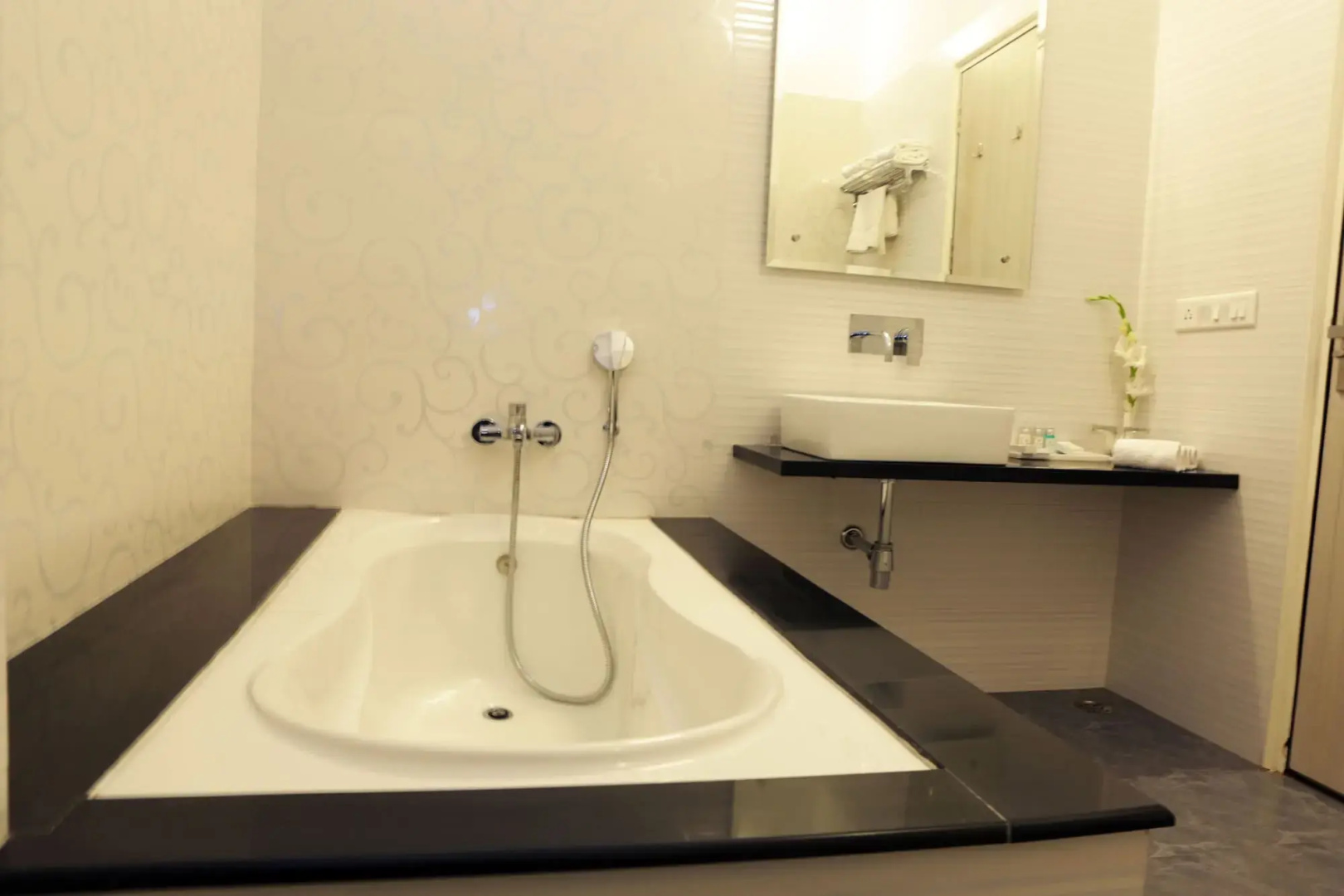 Hotel Chirag