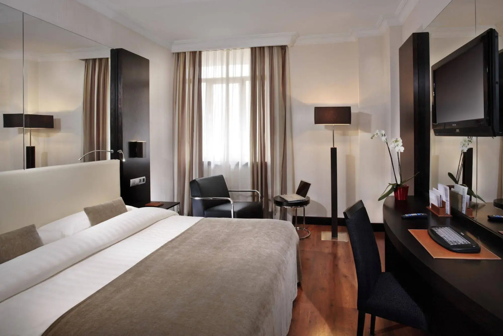 Saray Hotel