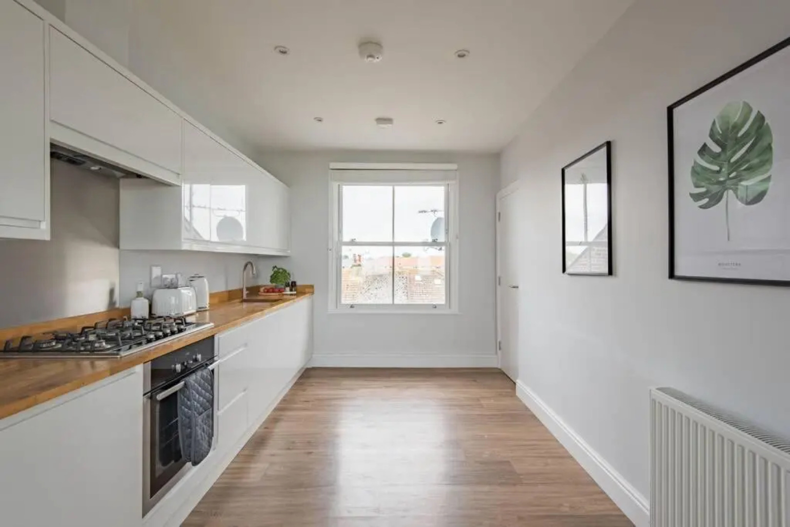 Stunning large sea view apartment - The Lookout