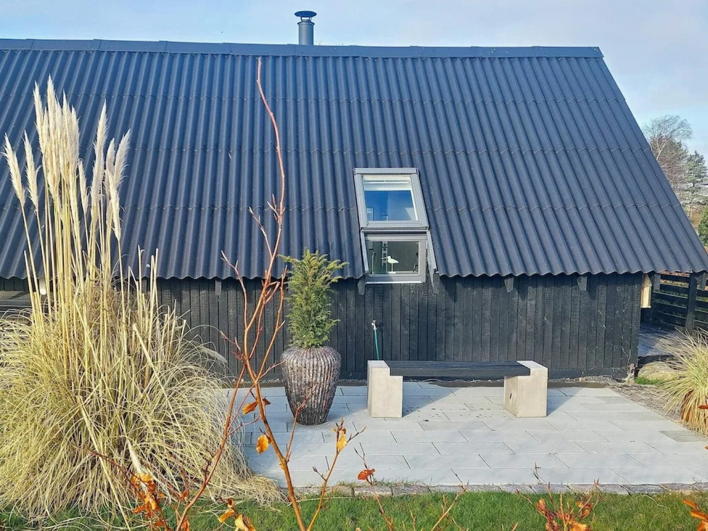 Modern Coastal Retreat in Eno-by Traum