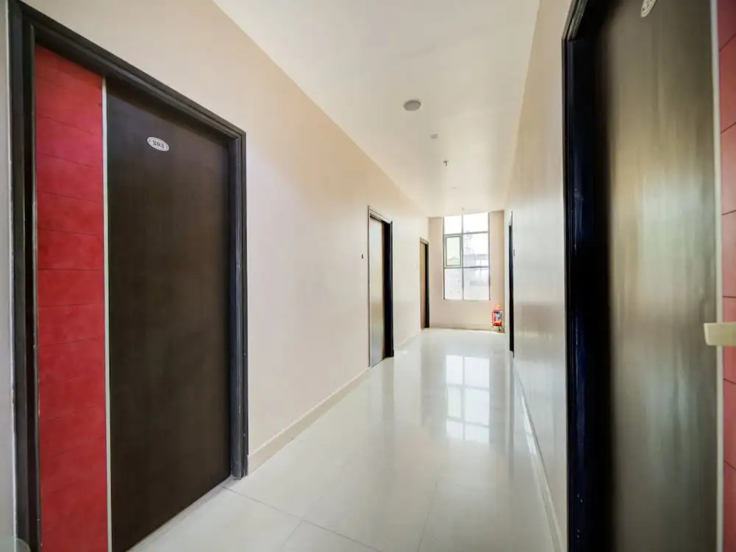 OYO 40124 Hotel VJR Residency