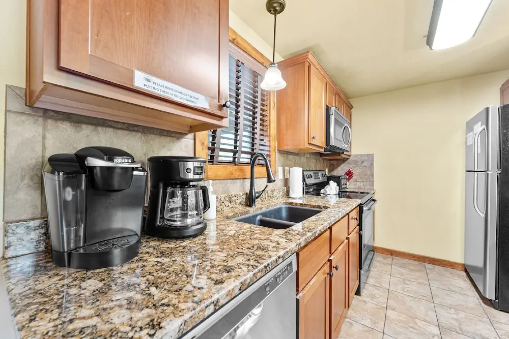 Timeless Memories Lodge 6 Bedroom Cabin by RedAwning