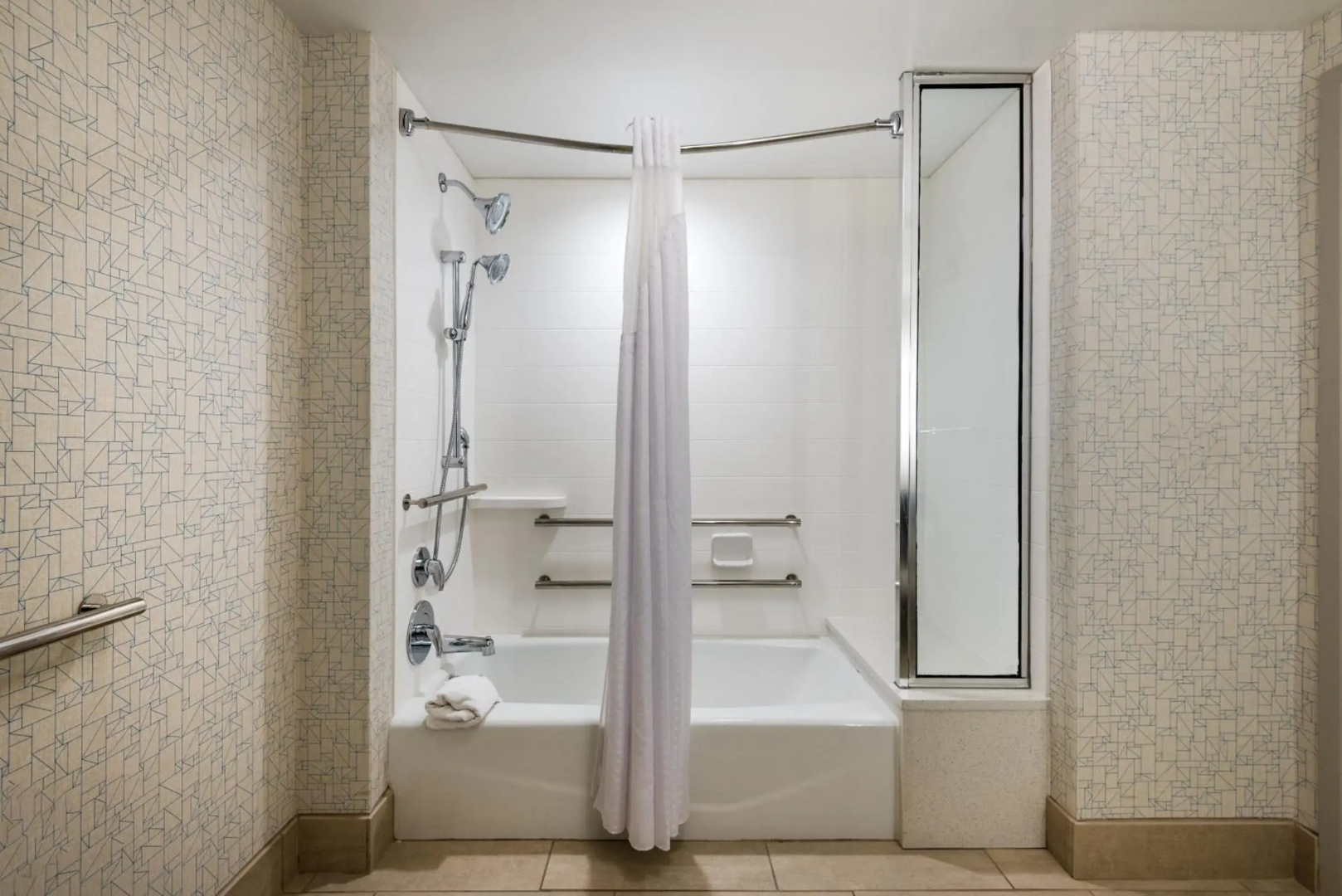 Holiday Inn Express & Suites Florence I-95 & I-20 Civic Ctr by IHG