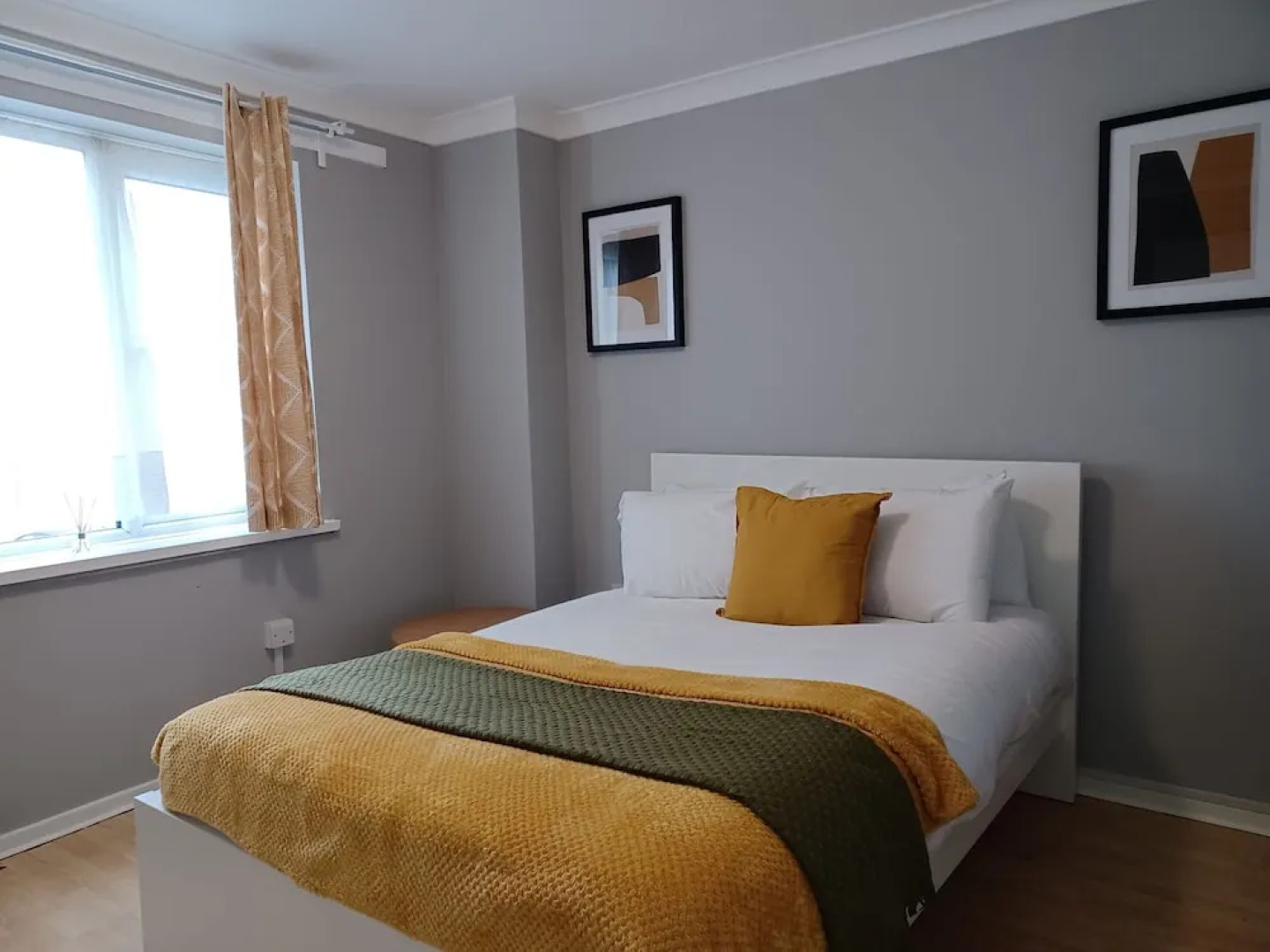 MALTING-GREEN DOOR-One Bedroom Apartment