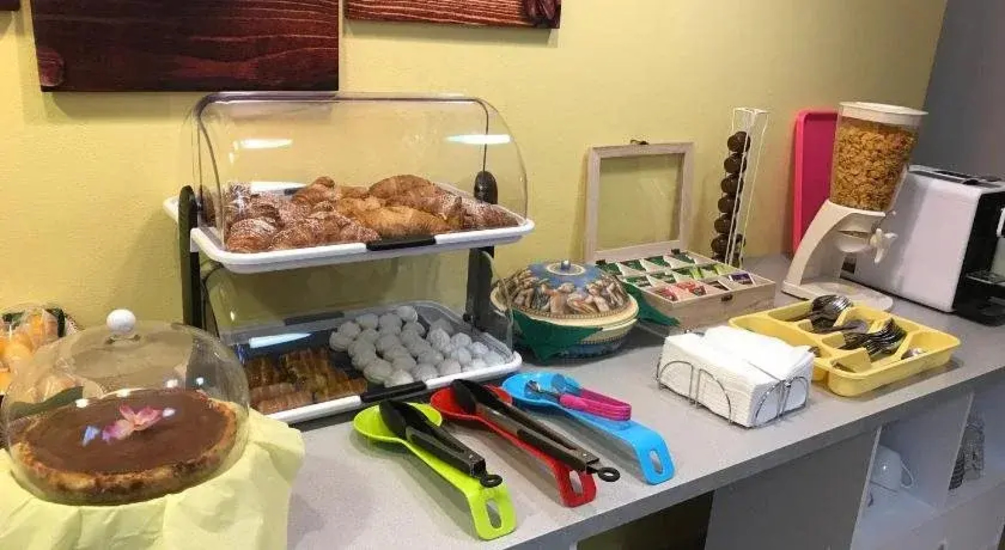 Color House Malpensa B&B