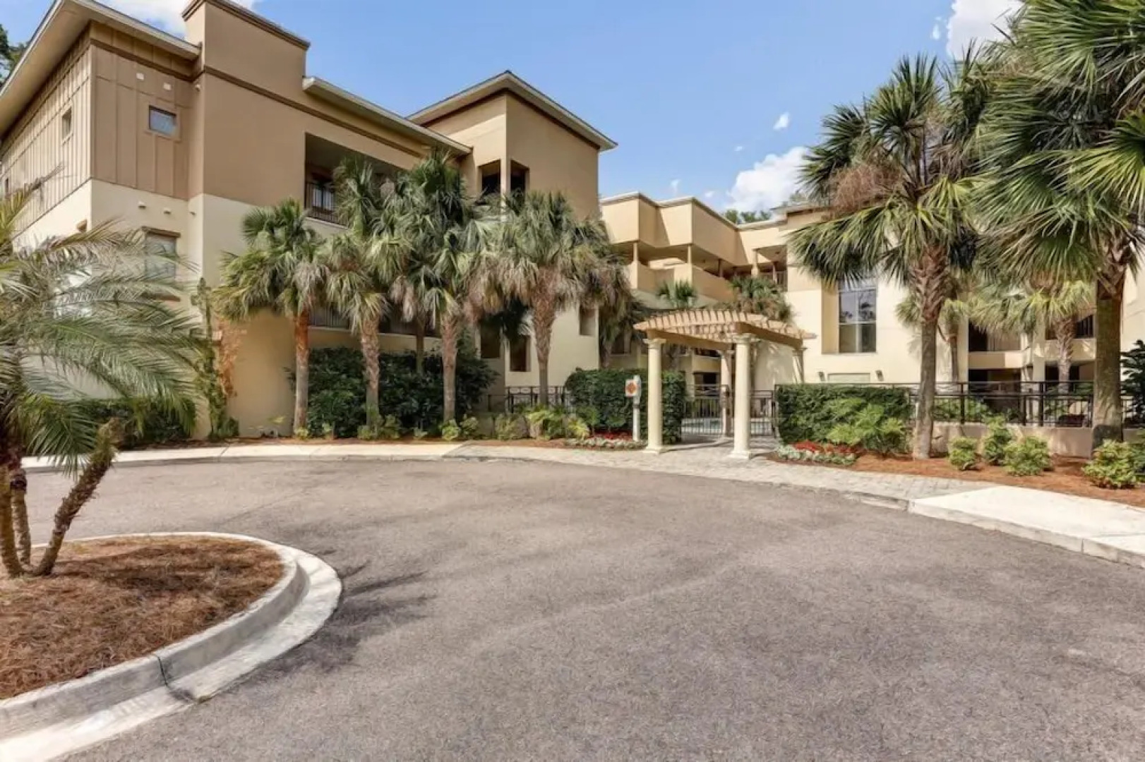 2515/16 Tennis Villas