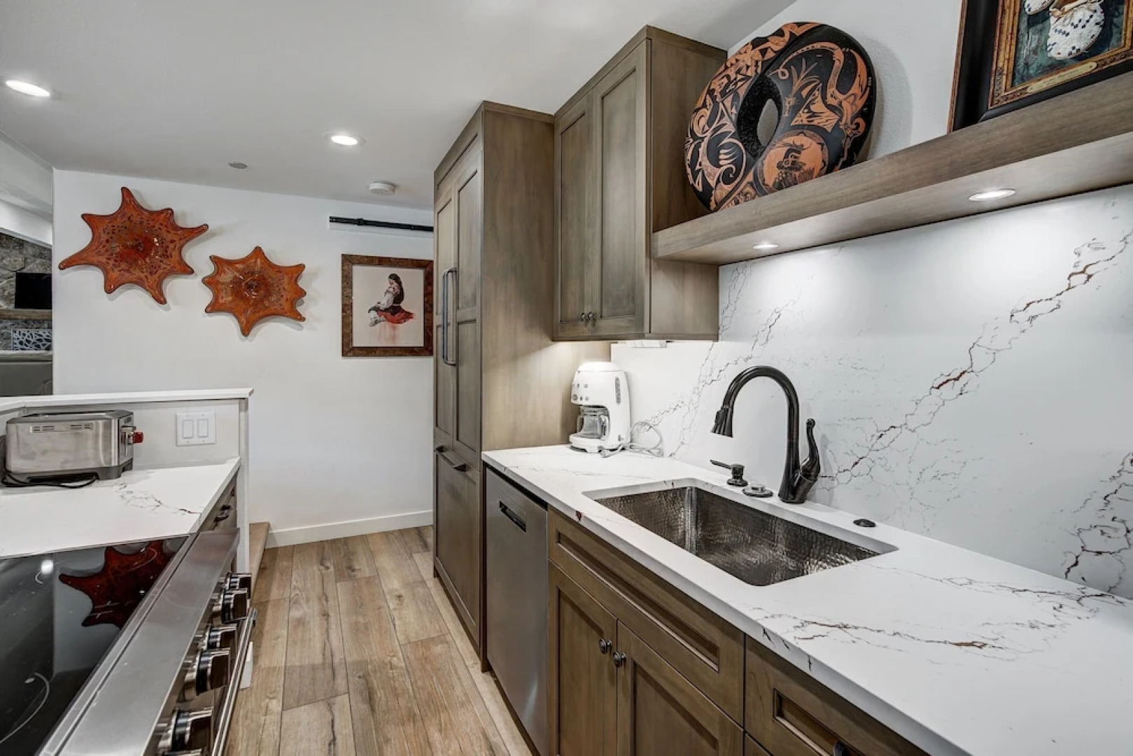 2 BR Next to Eagle River in the Heart of Vail by RedAwning - Save 20% on 7+ Nights!