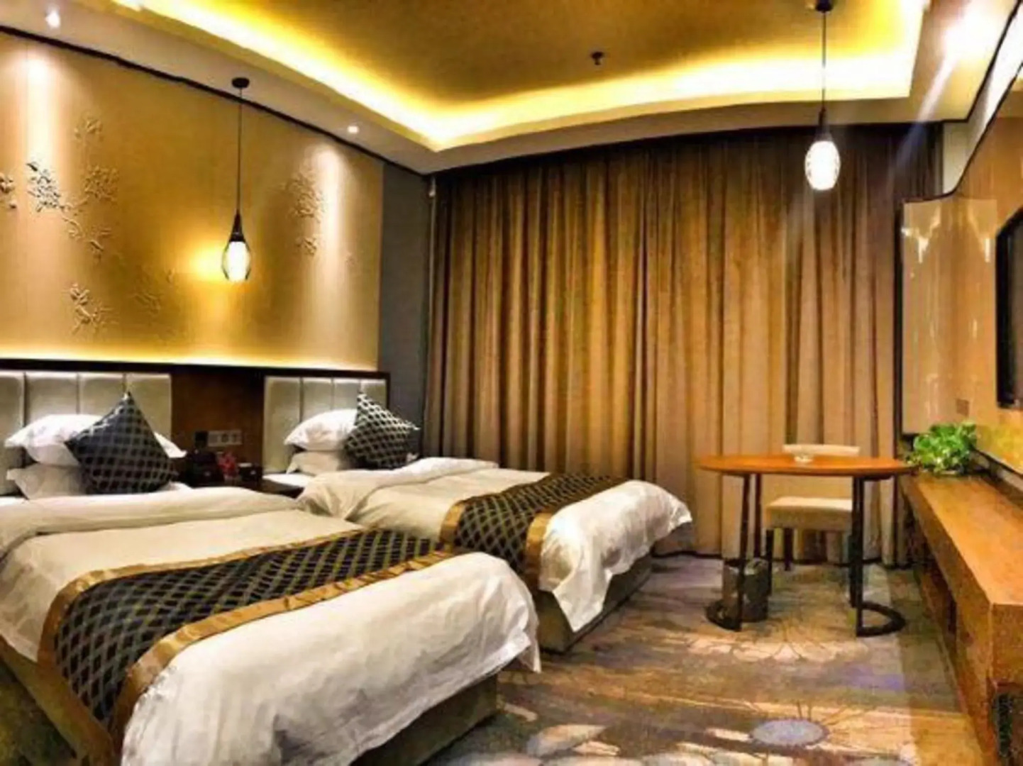 Suihua Lanshan Business Hotel