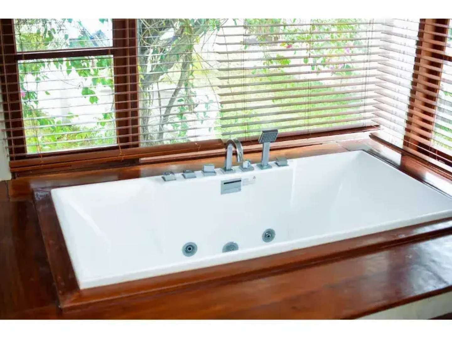 Hill Park Amare Resort