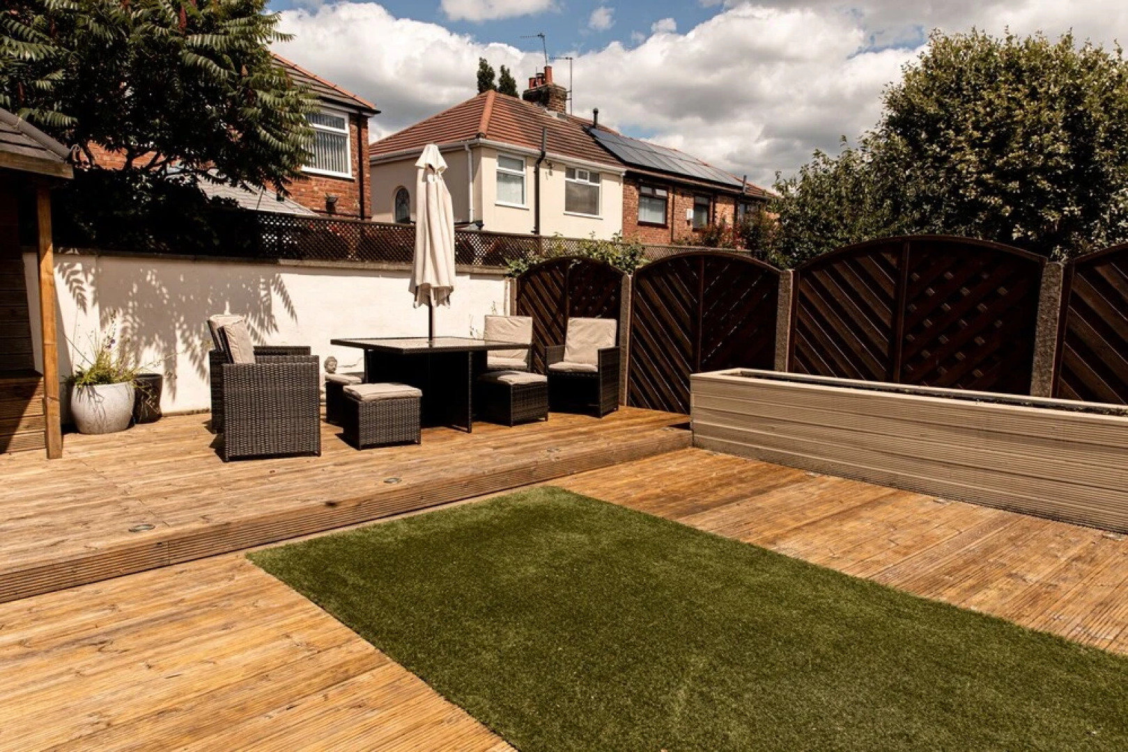 3 Bed House - Sleeps 6 - Garden - Parking - Wifi