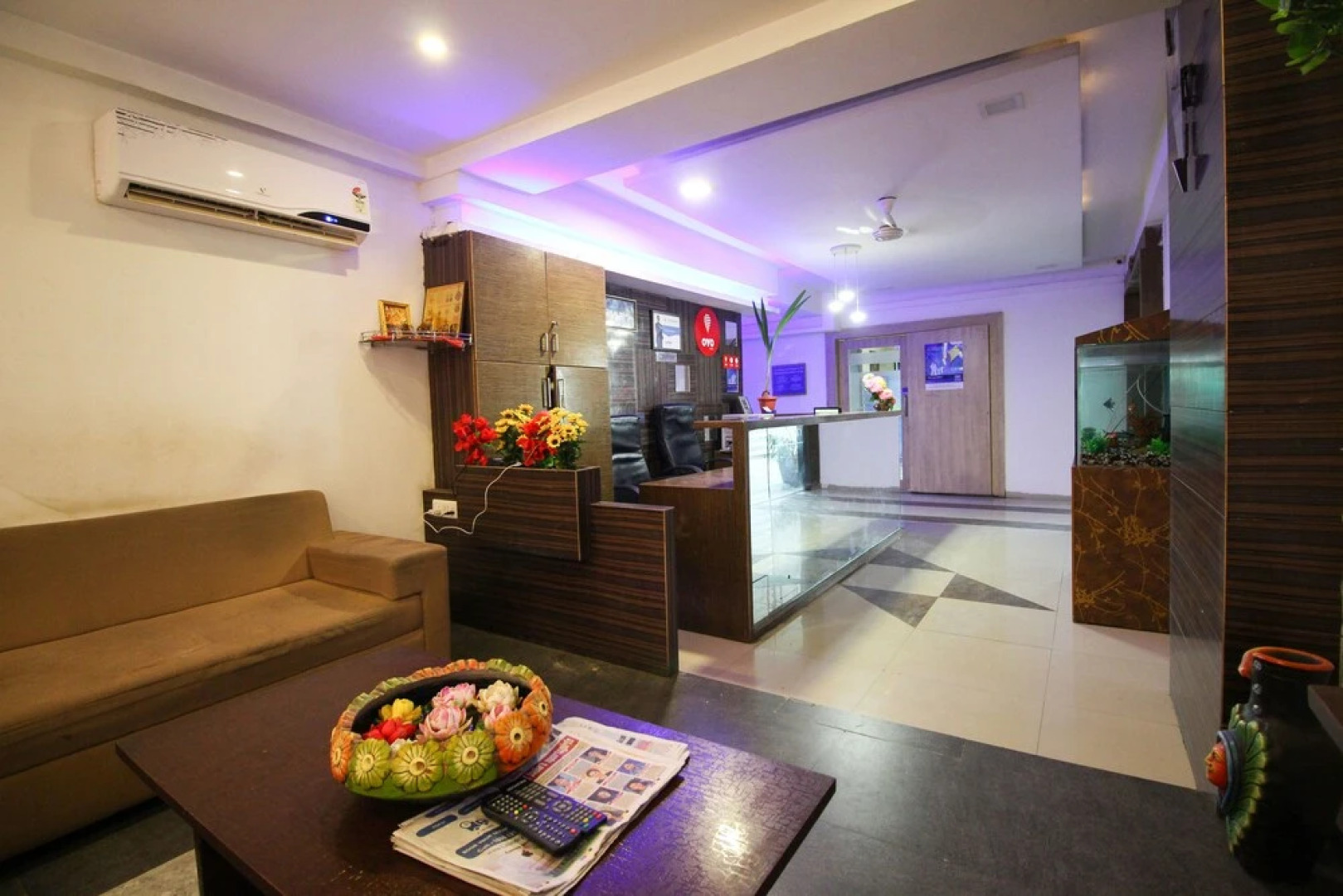 OYO 5122 Hotel Midway Residency