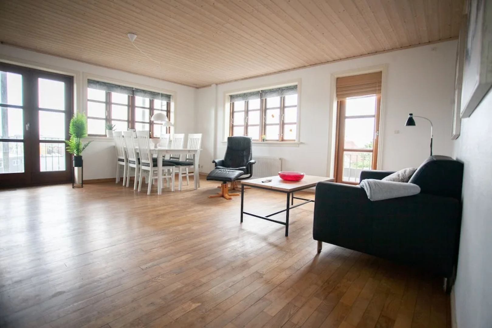 Downtown - City View - 2 BR - Spacious