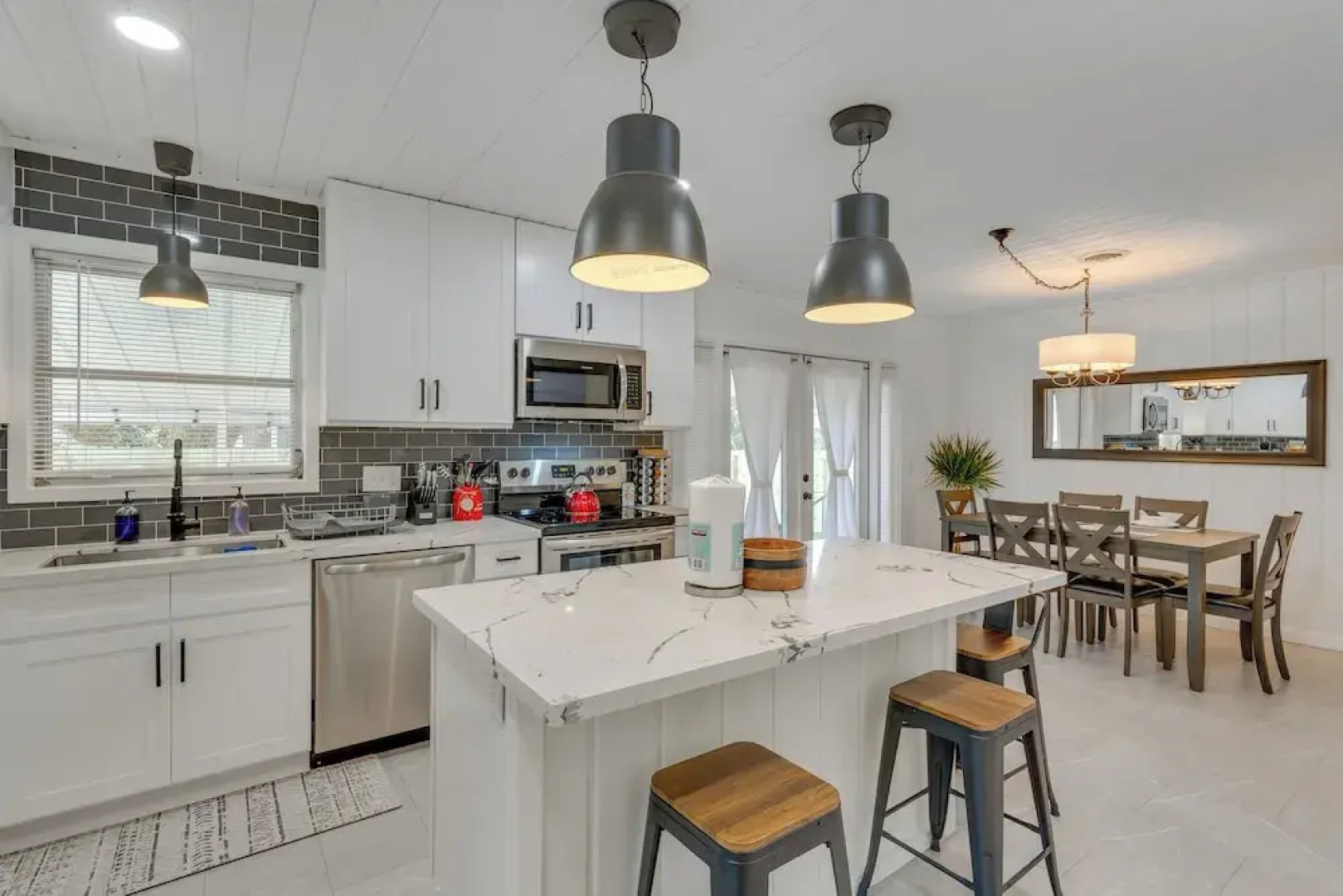 Stylish Pensacola Retreat w/ Patio & Grill!