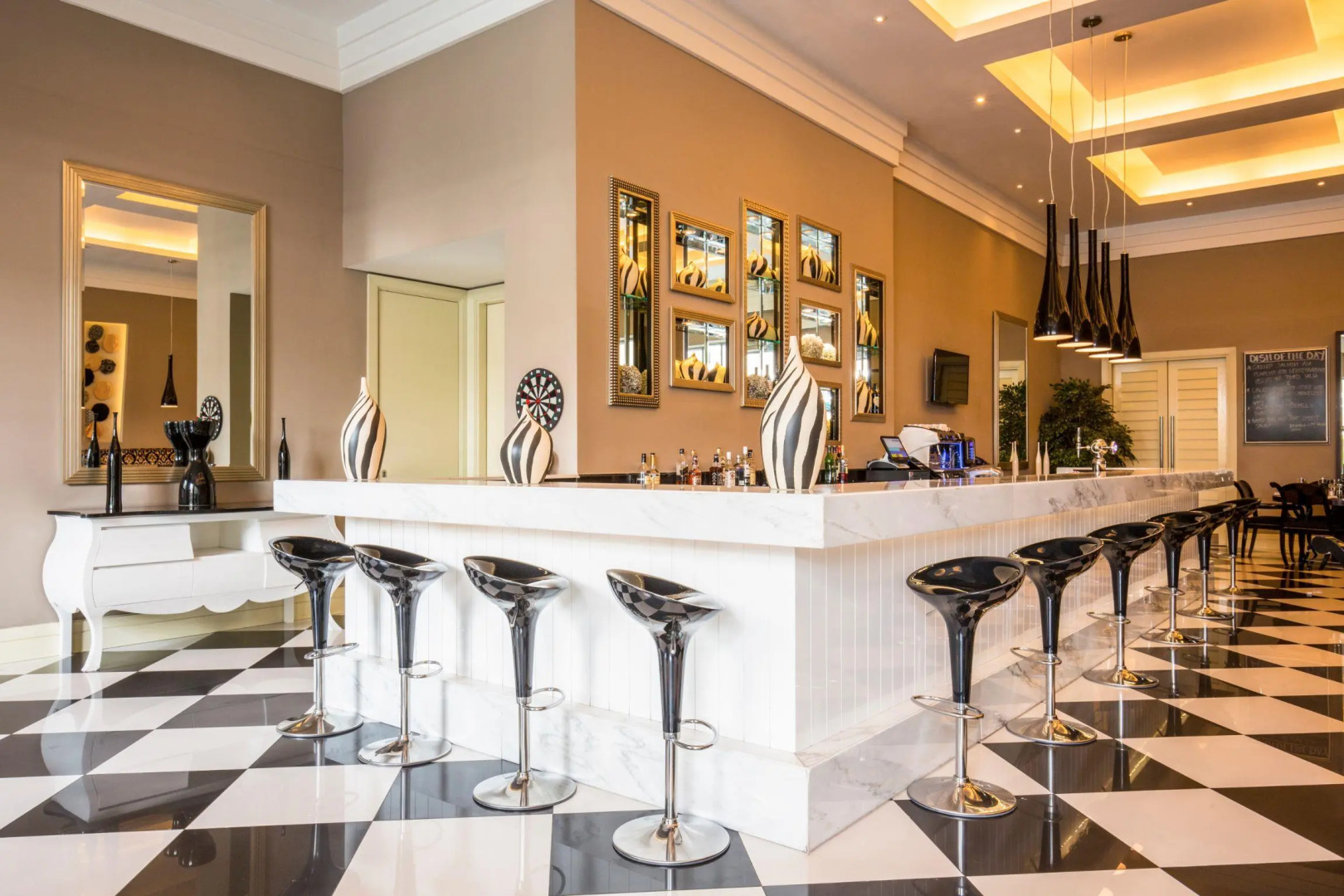 Отель ibis Deira Creekside Dubai