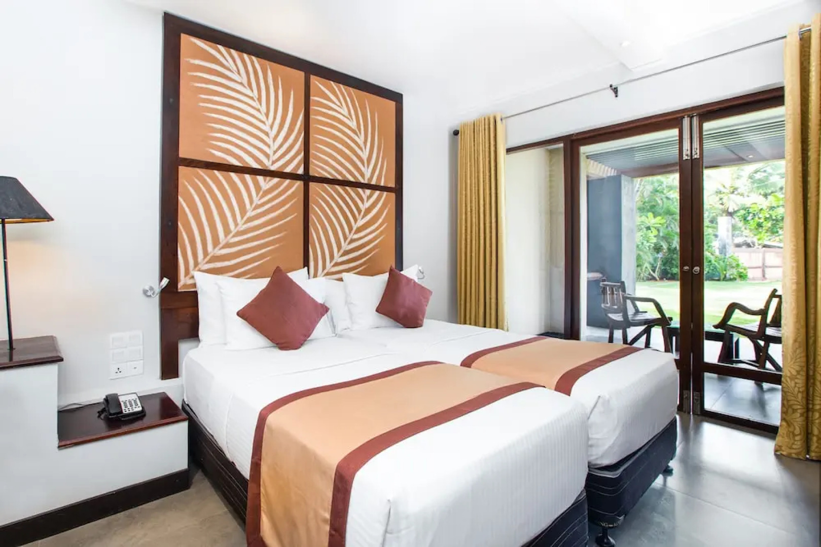 Taprospa  Footprints"