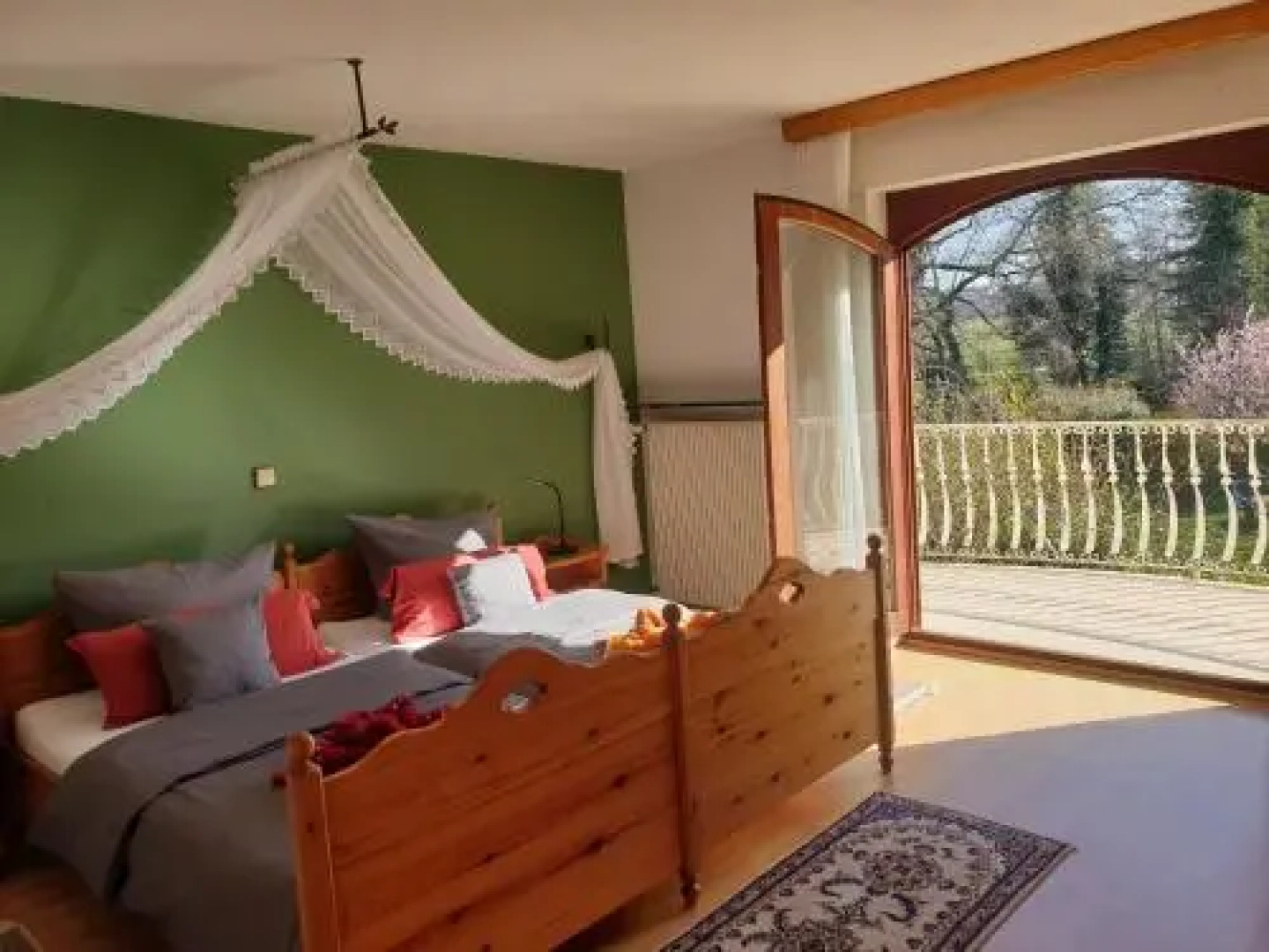 * * * * * Villa Zabler