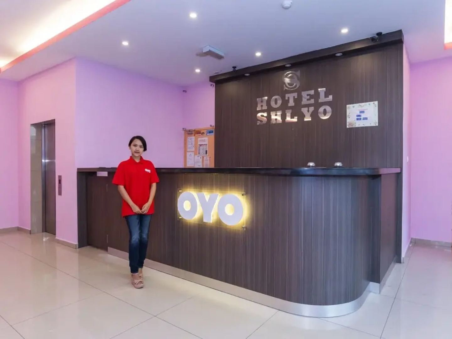 OYO 1172 Hotel Shlyo
