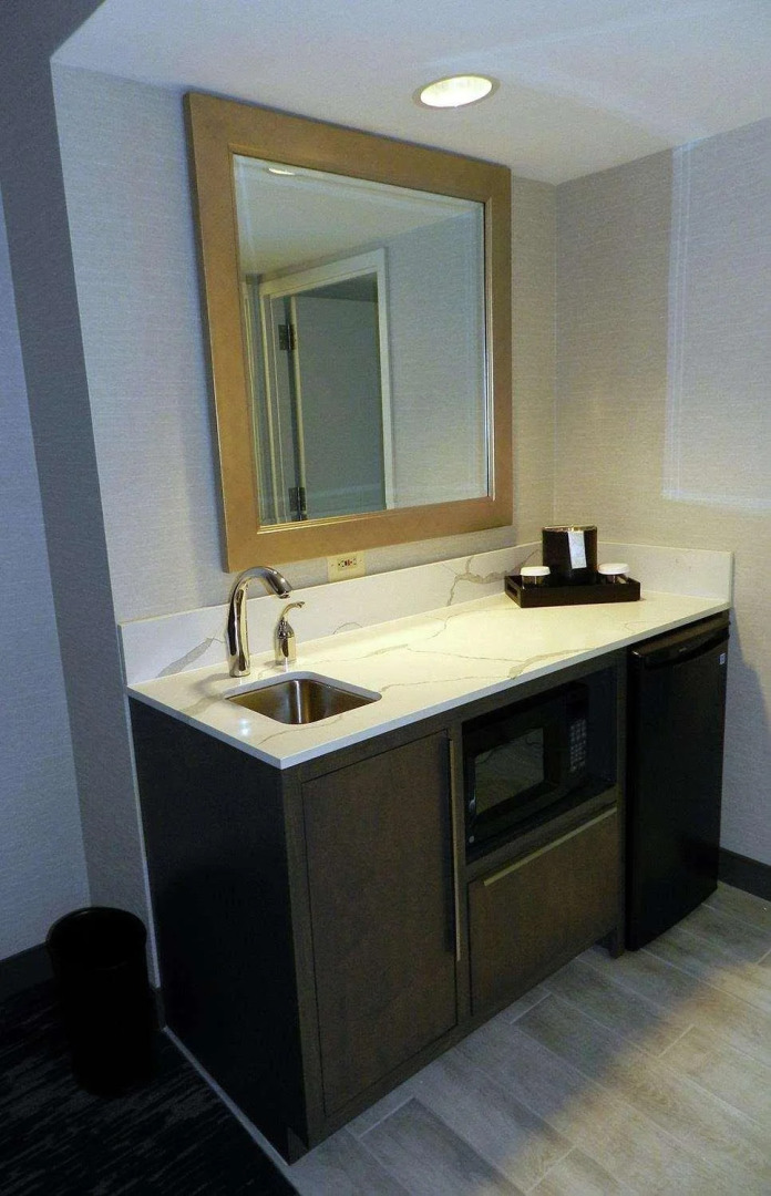 Embassy Suites by Hilton Alexandria Old Town