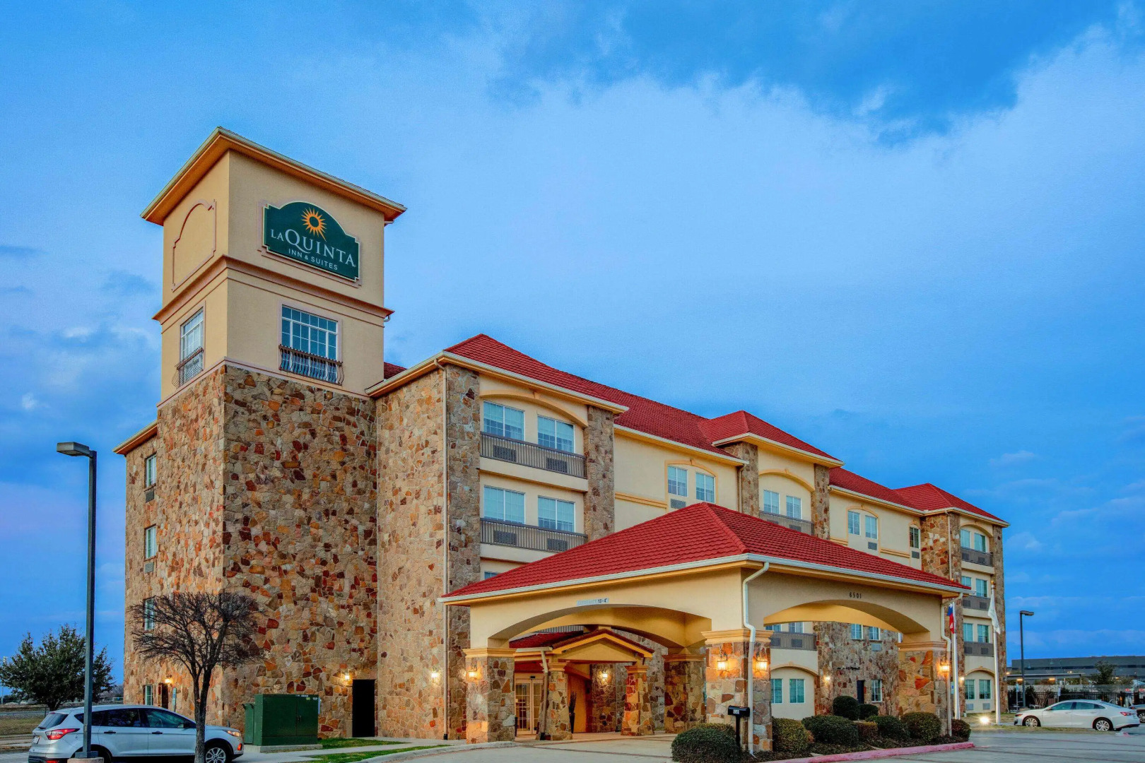 La Quinta Inn & Suites by Wyndham McKinney
