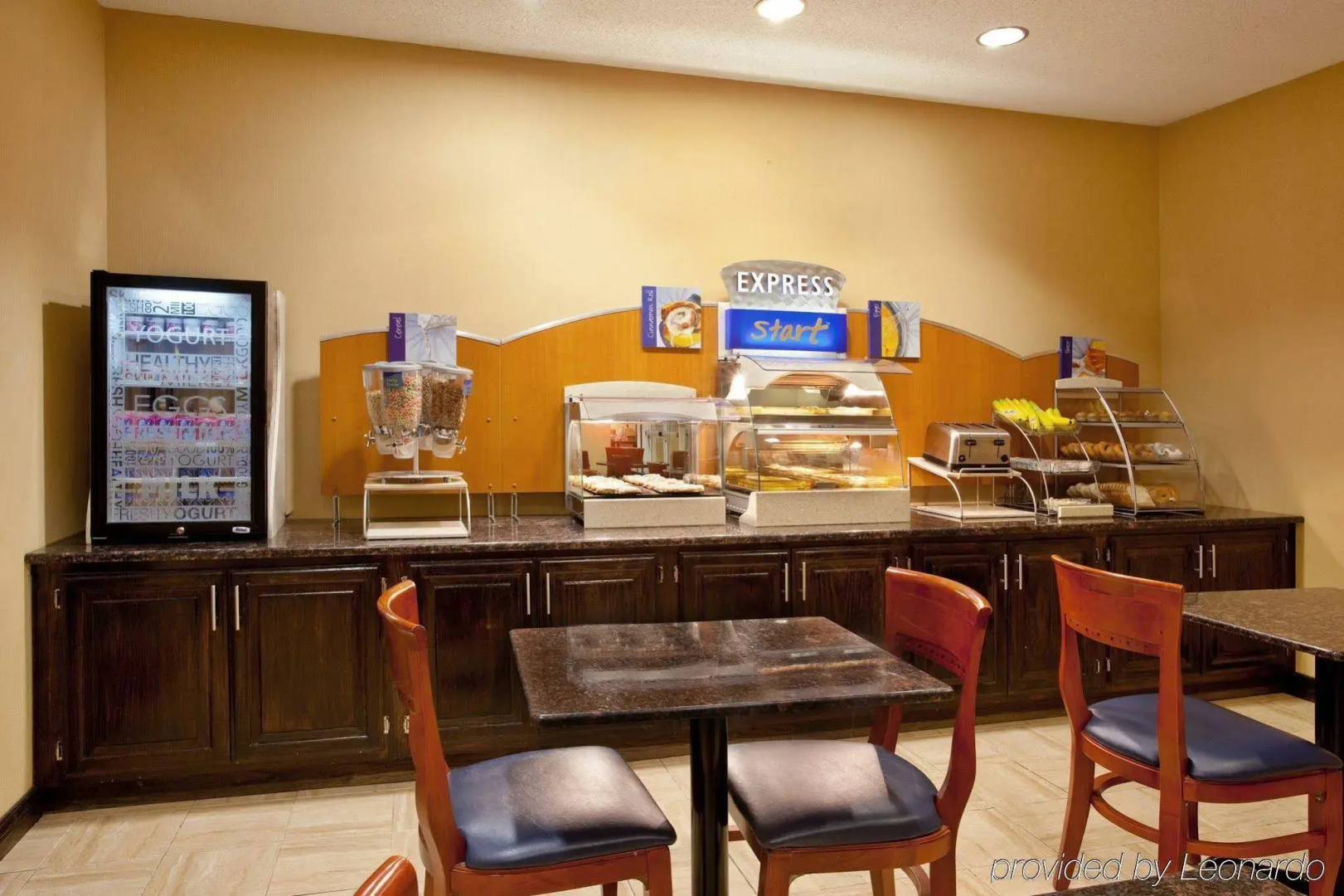 Country Inn & Suites by Radisson, Benton Harbor-St. Joseph, MI